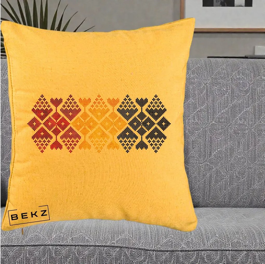 Perna Personalizata Motiv Tricolor Romanesc Broderie, 40x40 cm, Galben, Husa Detasabila, Perna Inclusa, BEKZ®