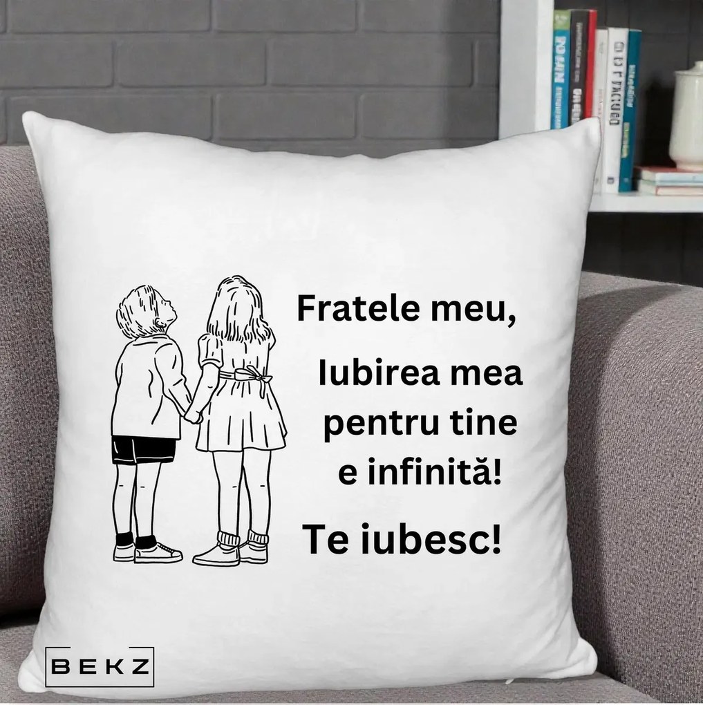 Cadou pentru Frate - Perna Personalizata Fratele Meu Te Iubesc Copii Tinand Maini Line Art, 40x40 cm, Alb Pufos, Husa Detasabila, Perna Inclusa, BEKZ®