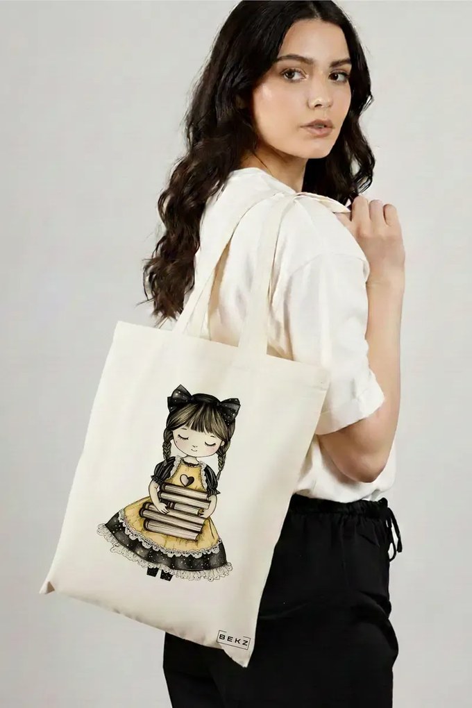 Sacosa de Panza pentru Cumparaturi, Geanta Tote, model The bookie girl 10 38 x 34.5 cm, Alba, BEKZ®
