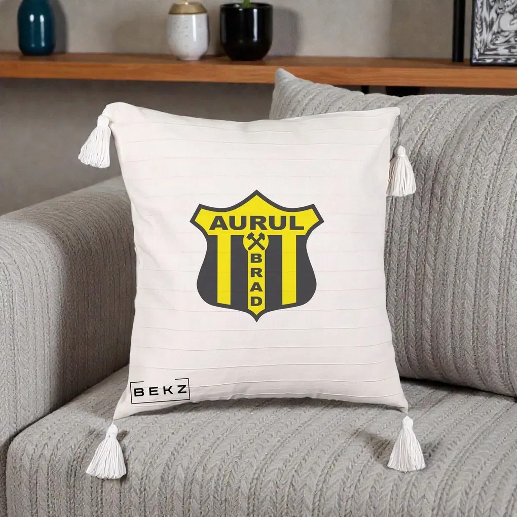 Perna Personalizata Aurul Brad Fotbal, 40x40 cm, Bej cu Franjuri, Husa Detasabila, Perna Inclusa, BEKZ®
