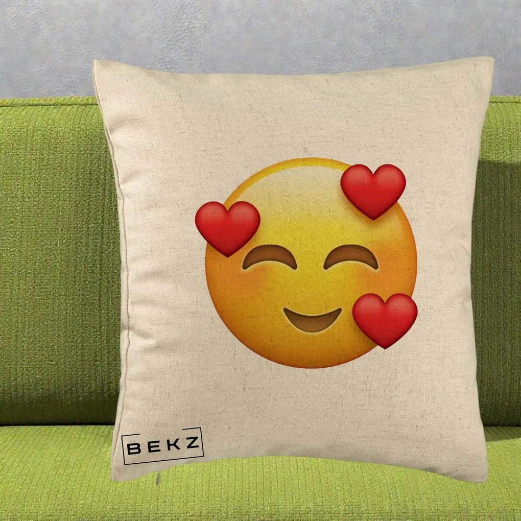 Perna decorativa Emoji cu 3 Inimi, 40x40 cm cu Umplutura, Bej, BEKZ