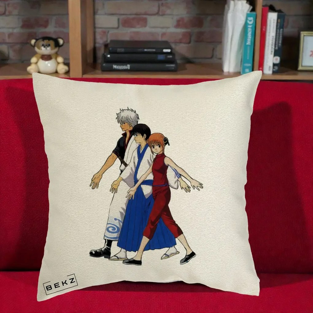 Perna Personalizata Gintama Trio Gintoki Shinpachi Kagura, 40x40 cm, Ecru, Husa Detasabila, Perna Inclusa, BEKZ®