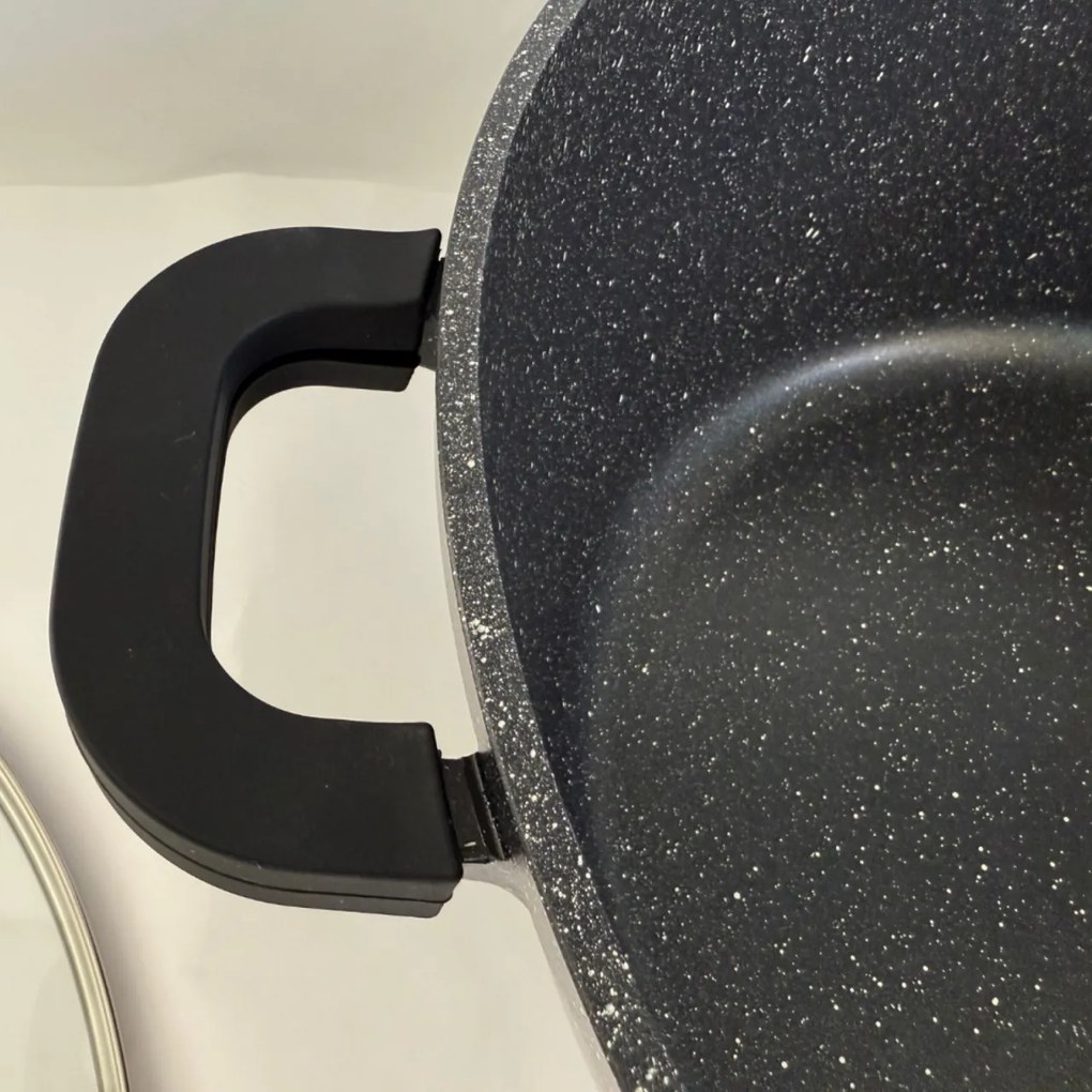 Oala mare, 23,4 litri, 44 cm tip cratita marmorata antiaderenta, cu capac, pentru zacusca, bulion, gemuri, cu protectie manere din silicon Royalty