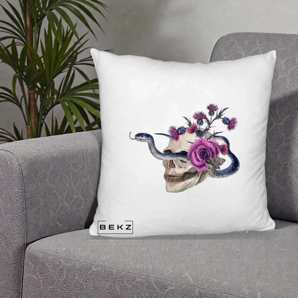 Perna Decorativa Craniu cu Sarpe si Trandafiri Gothic, 40x40 cm, Alb Pufos, Husa Detasabila, Perna Inclusa, BEKZ®