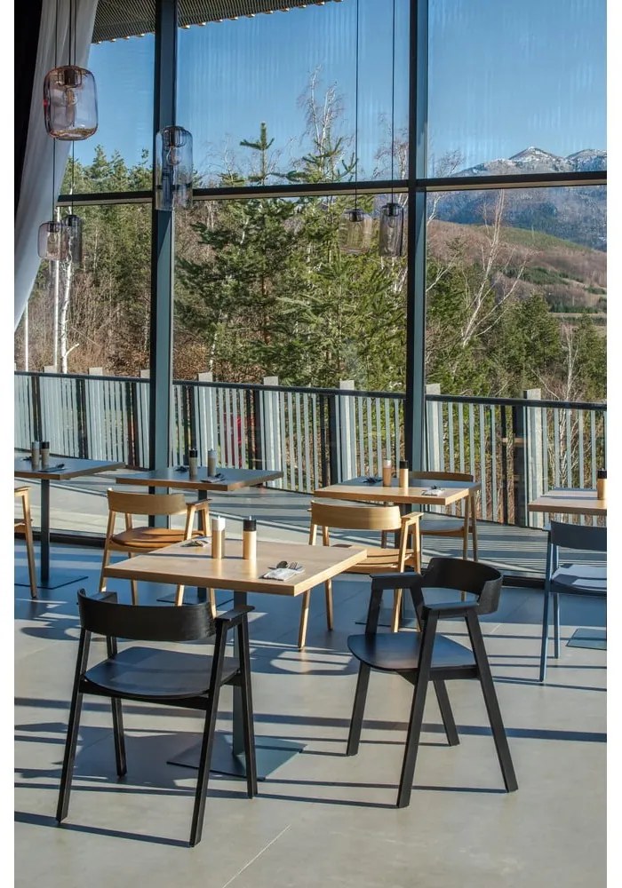 Scaun de dining negru cu cotiere din lemn de stejar Flip – Gazzda