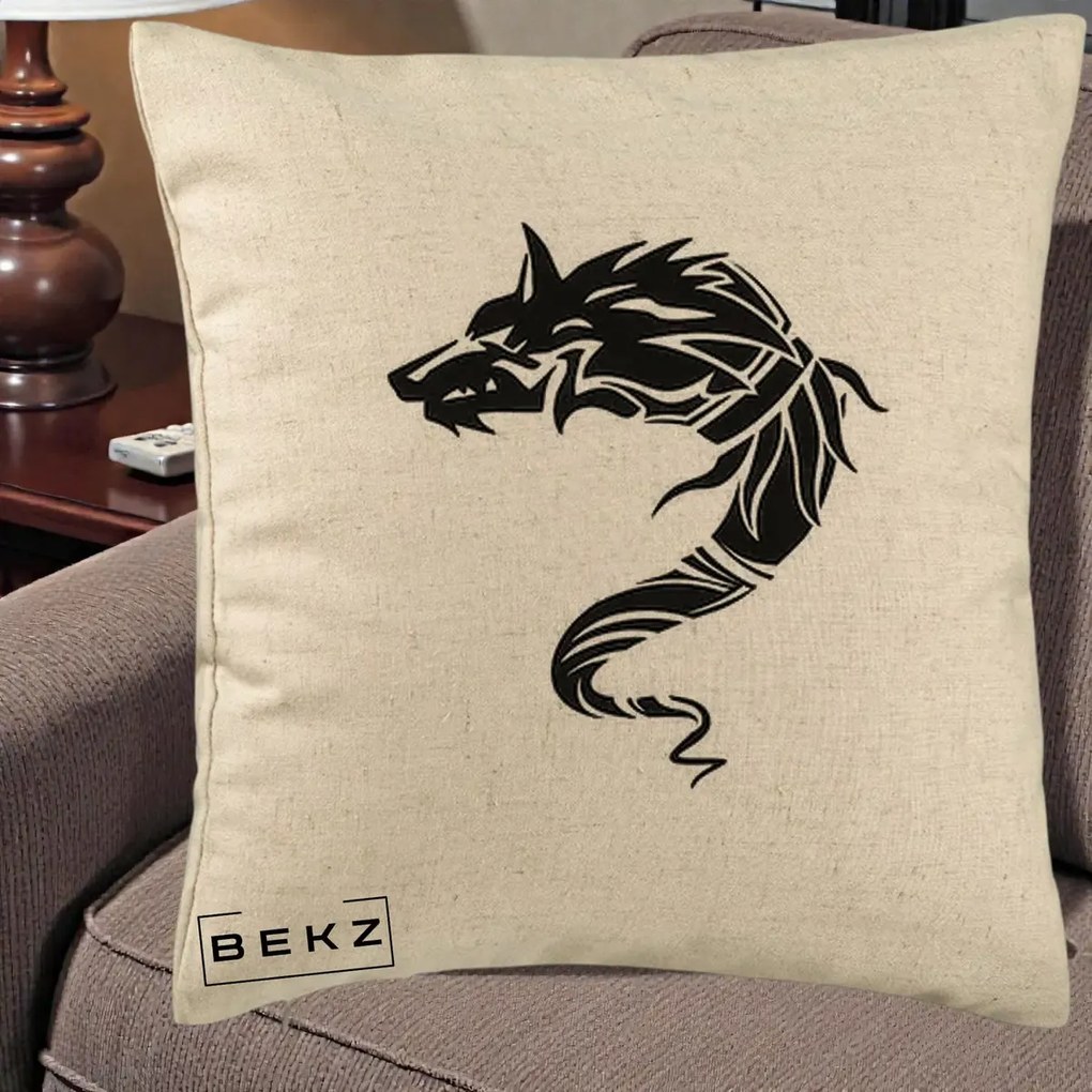 Perna Decorativa Lup Tribal Alb-Negru, 40x40 cm, Bej, Husa Detasabila, Perna Inclusa, BEKZ®