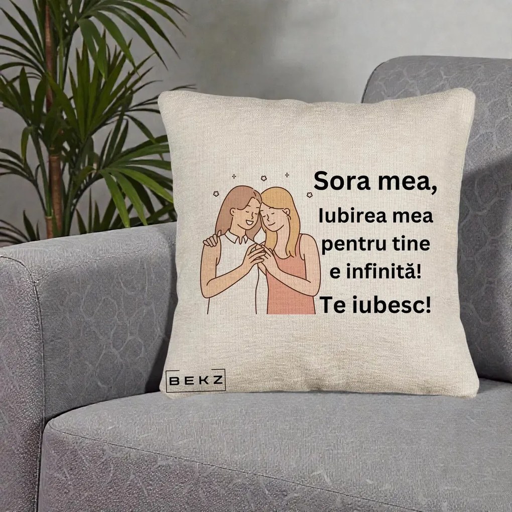 Cadou pentru Sora - Perna Personalizata Sora Mea Te Iubesc Imbratisare cu Sclipiri, 40x40 cm, Bej Canapea, Husa Detasabila, Perna Inclusa, BEKZ®