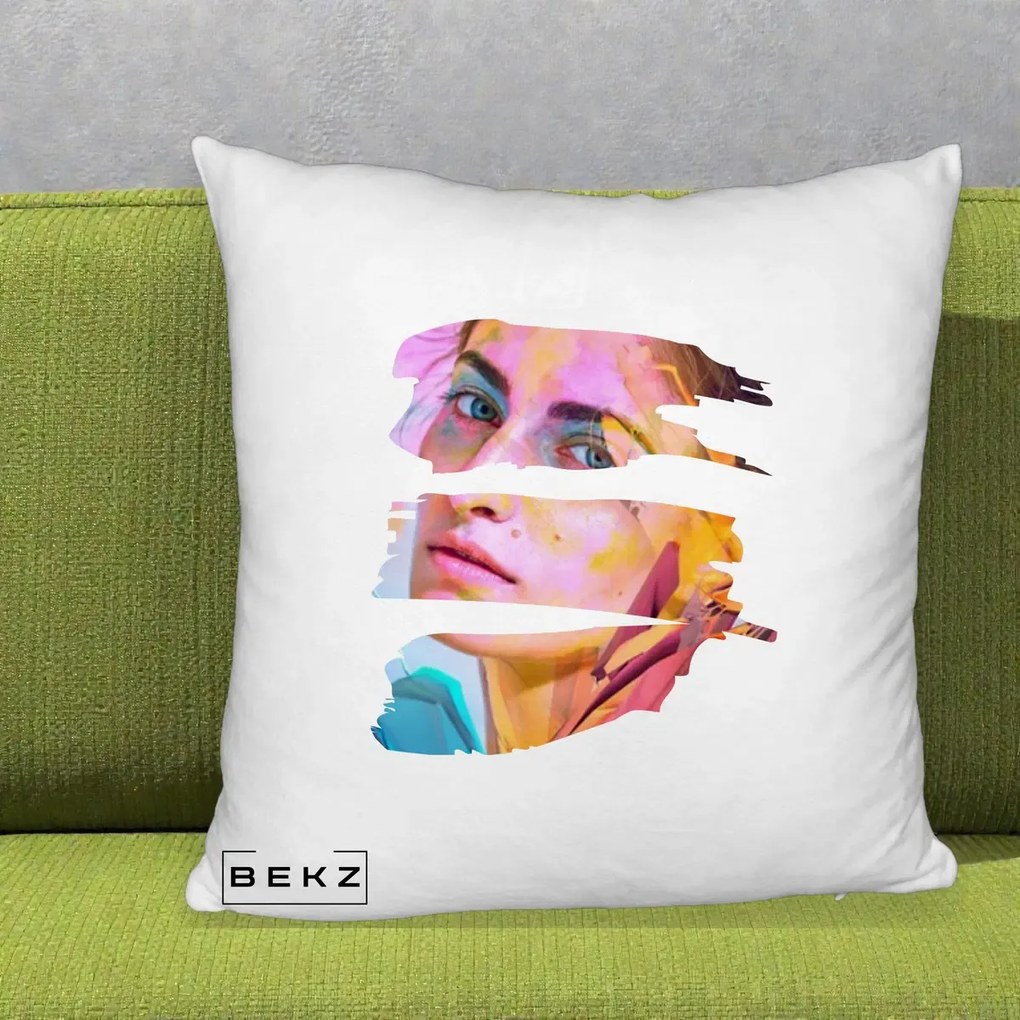 Perna Decorativa Portret Femeie Fragmentat Colorat, 40x40 cm, Alb Pufos, Husa Detasabila, Perna Inclusa, BEKZ®