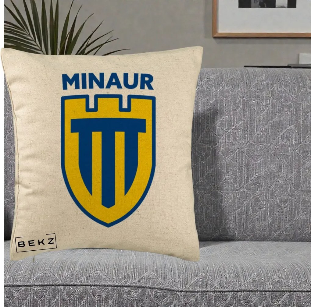 Perna Personalizata Minaur Baia Mare Fotbal, 40x40 cm, Bej, Husa Detasabila, Perna Inclusa, BEKZ®