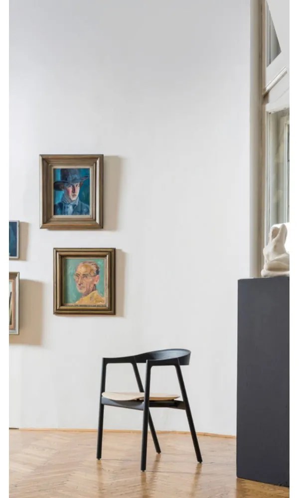 Scaun de dining maro din lemn de stejar Muna – Gazzda