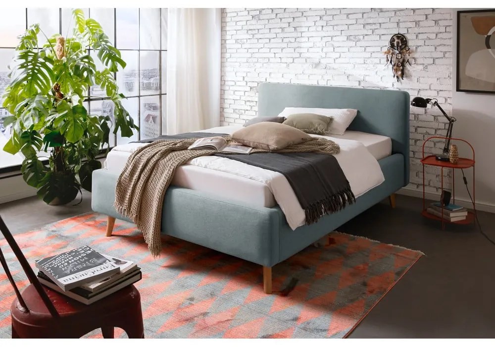 Pat matrimonial albastru prăfuit tapițat cu spațiu de depozitare cu somieră 140x200 cm Mattis – Meise Möbel