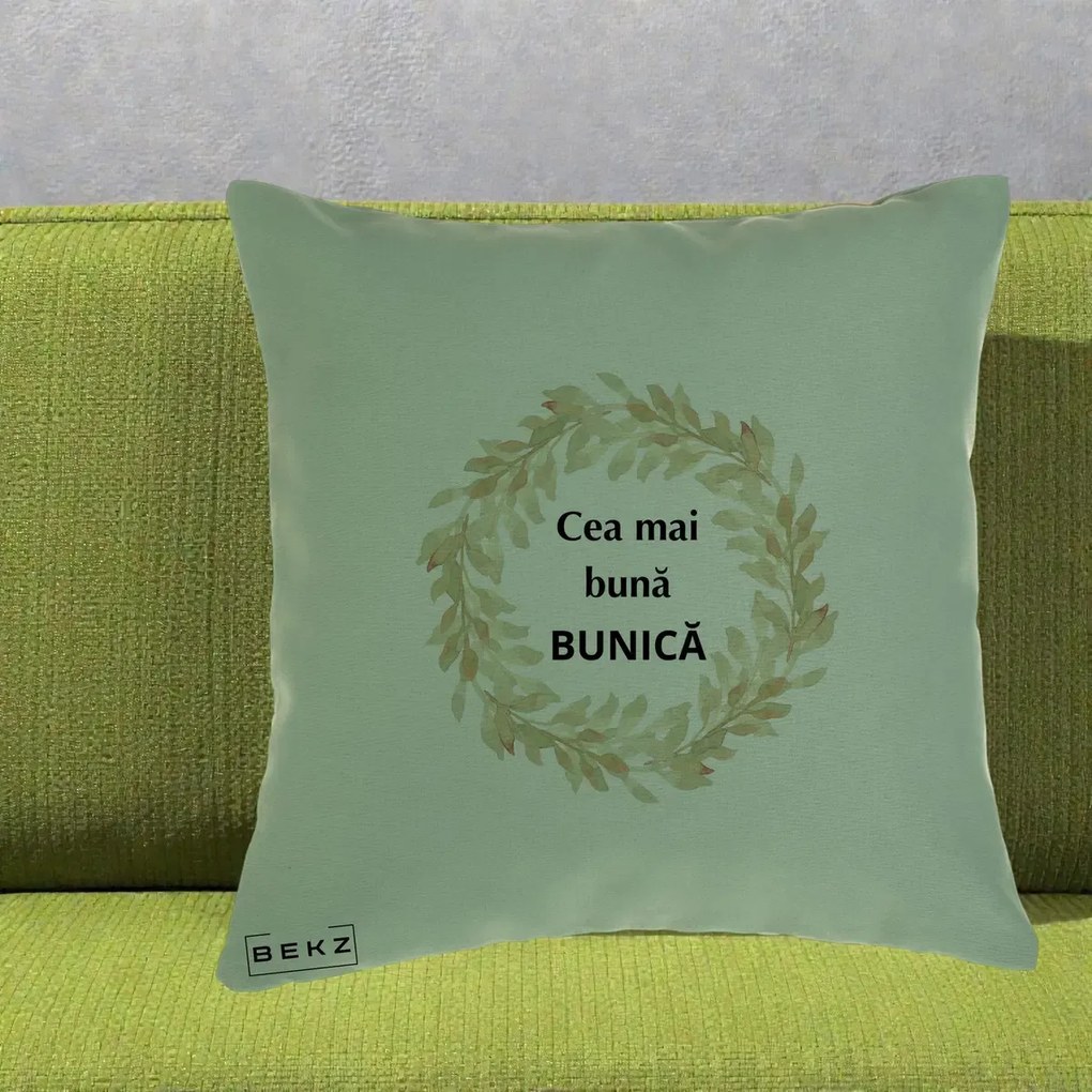 Cadou pentru Bunica - Perna Personalizata Cea Mai Buna Bunica Coronita Frunze Acuarela, 40x40 cm, Verde, Husa Detasabila, Perna Inclusa, BEKZ®