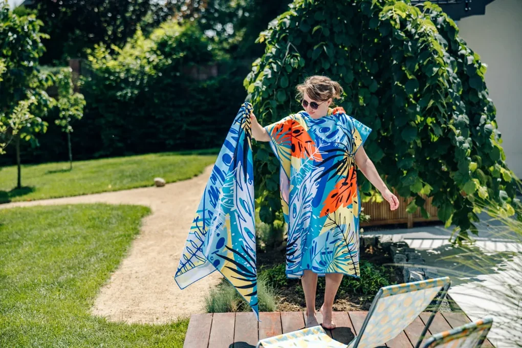 Poncho prosop de plaja SUMMER FRESH albastru-galben 80x145 cm