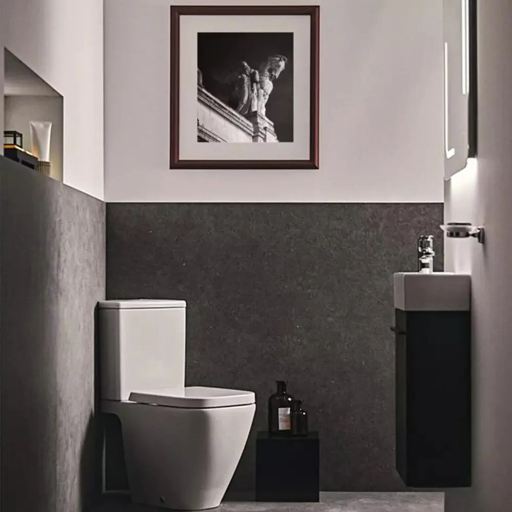 Set vas WC pe pardoseala Ideal Standard i.life S Compact rimless cu rezervor pe colt si capac softclose - alb lucios