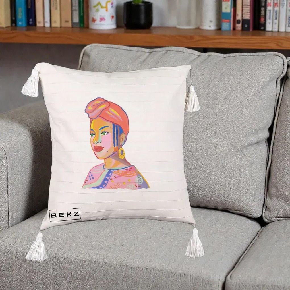 Perna Decorativa Portret Femeie Africana, 40x40 cm, Bej cu Franjuri, Husa Detasabila, Perna Inclusa, BEKZ®