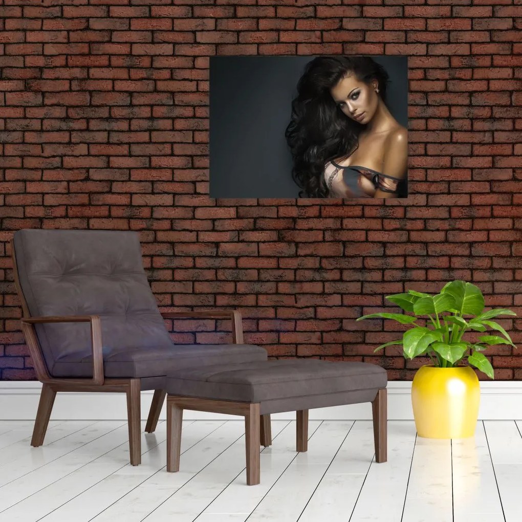 Tablou pe sticlă - Portretul unei femei seducătoare (70x50 cm)
