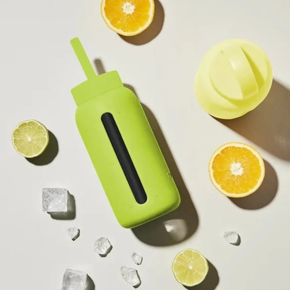 Sticlă verde de călătorie 720 ml Electric Lime – Muuki