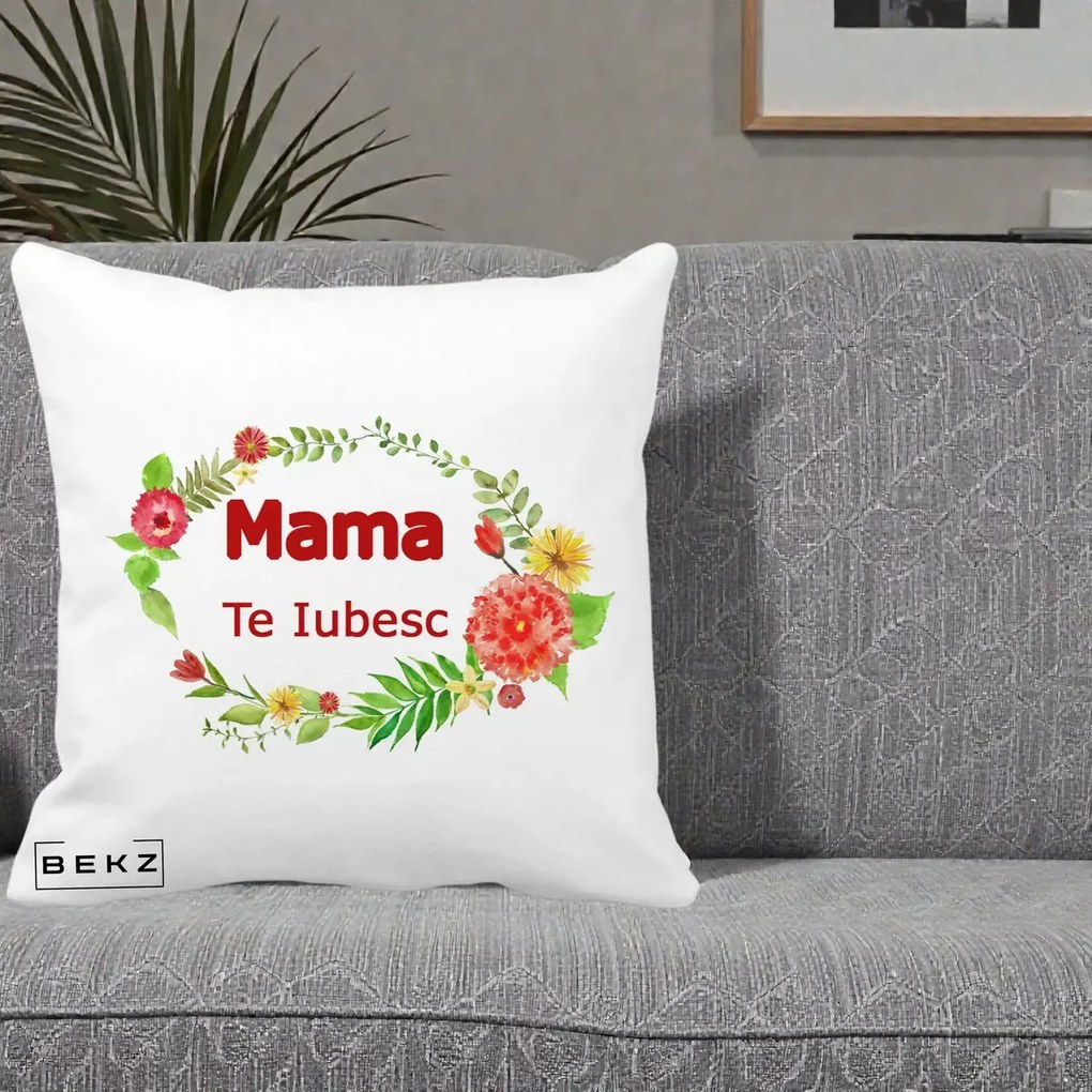 Cadou pentru Mama - Perna Personalizata Mama Te Iubesc Flori Rosii, 40x40 cm, Alba Mata, Husa Detasabila, Perna Inclusa, BEKZ®