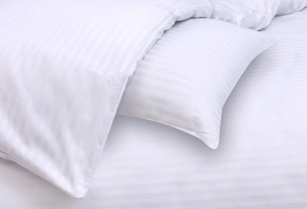Lenjerie de pat Hotel Line, dubla, 210x230 cm, amestec bumbac, satin, 250 TC, alb, cu dungi 1 cm
