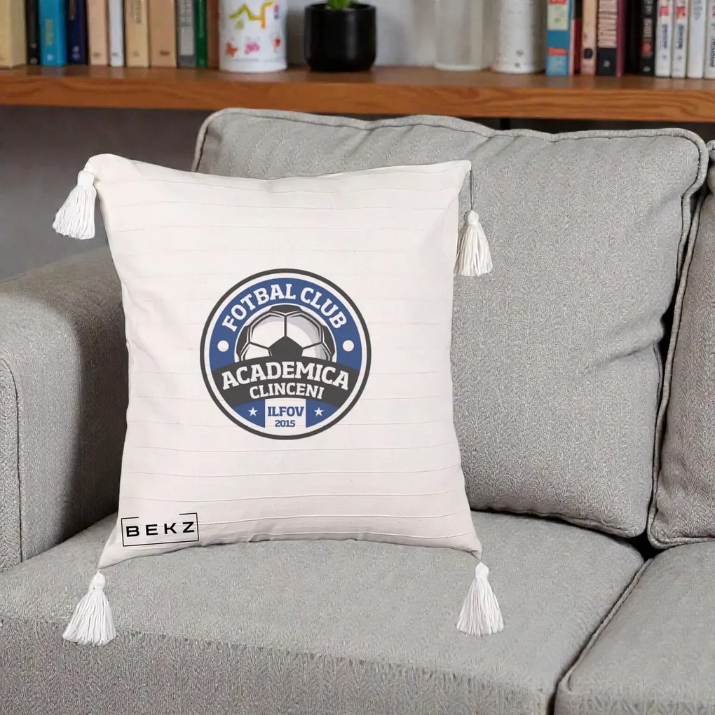 Perna Personalizata Academica Clinceni Fotbal Club, 40x40 cm, Bej cu Franjuri, Husa Detasabila, Perna Inclusa, BEKZ®