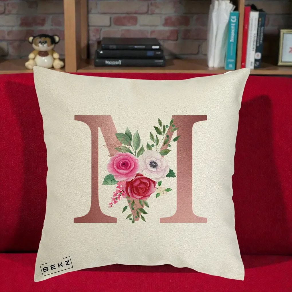 Cadou Personalizat - Perna Personalizata Monograma Rose Gold Litera M cu Trandafiri, 40x40 cm, Ecru, Husa Detasabila, Perna Inclusa, BEKZ®