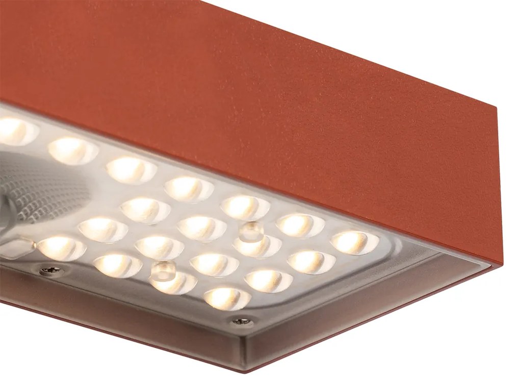 Lampă de perete exterioară roșie cu lumină reglabilă și senzor solar - Kayo