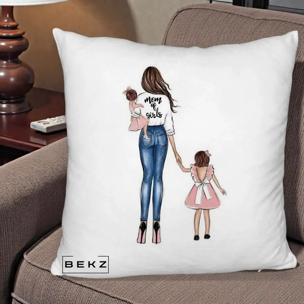Cadou pentru Mama - Perna Personalizata Mom of Girls Mama cu Fetele, 40x40 cm, Alb Pufos, Husa Detasabila, Perna Inclusa, BEKZ®