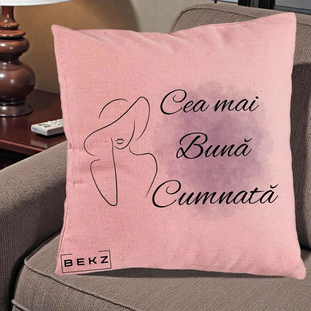 Cadou pentru Cumnata - Perna Personalizata Cea mai Buna Cumnata cu Silueta Dama si Pete Violet, 40x40 cm, Roz, Husa Detasabila, Perna Inclusa, BEKZ®