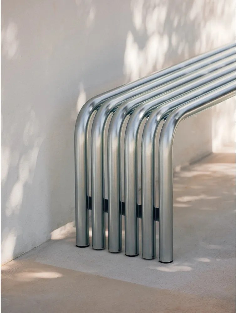 Bancă de grădină argintie din metal Nokk – noo.ma