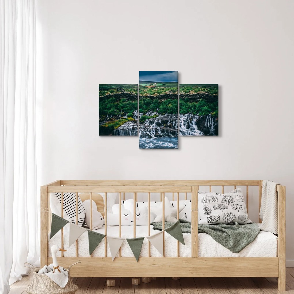 Tablou cu cascade în natură (90x60 cm)