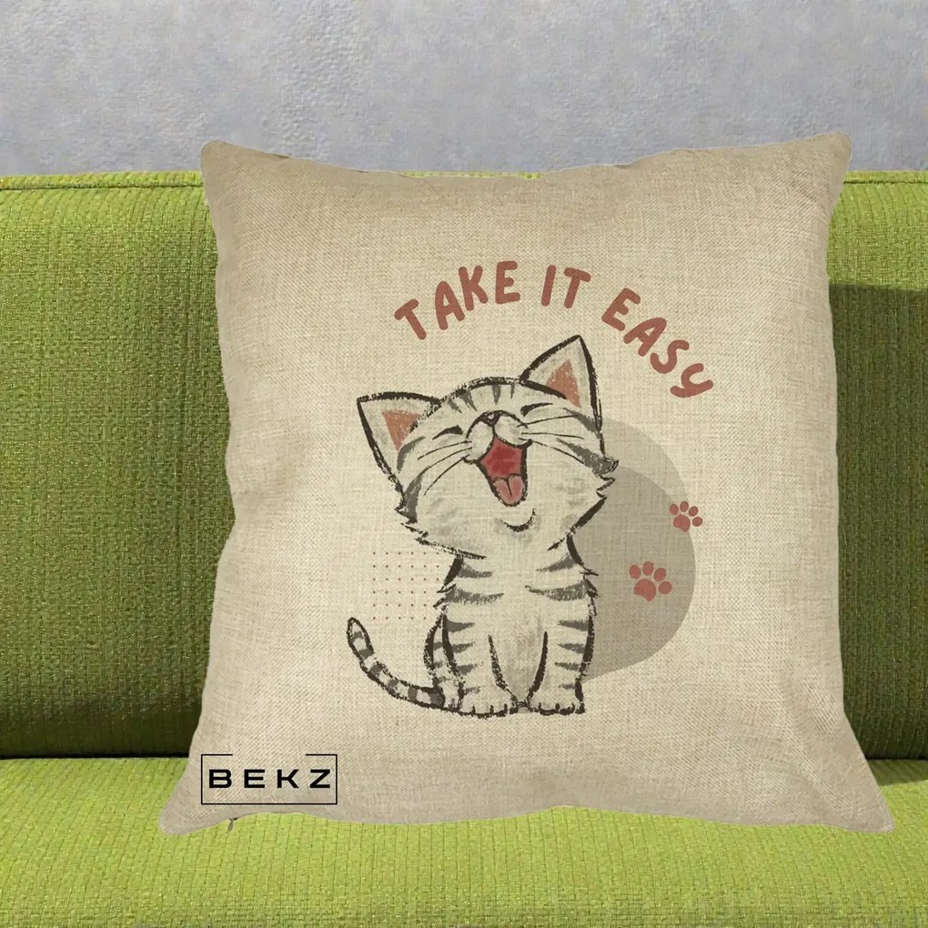 Perna Personalizata Take It Easy Cat, 40x40 cm, Crem, Husa Detasabila, Perna Inclusa, BEKZ®