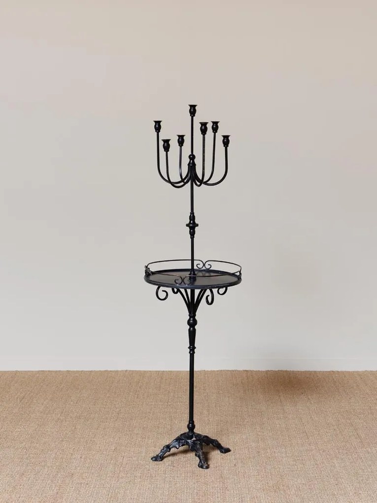 Măsuță laterală înaltă din metal, negru, cu sfeșnic cu 7 brațe, tavă rotundă și bază turnată, finisaj antichizat, 148 x 42 cm, „Perla”