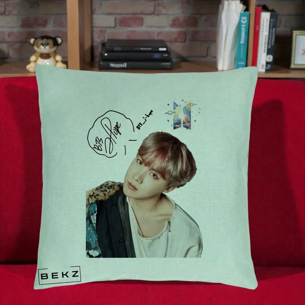 Perna Personalizata K-pop BTS J-Hope Par Roz Autograf, 40x40 cm, Verde Menta, Husa Detasabila, Perna Inclusa, BEKZ®