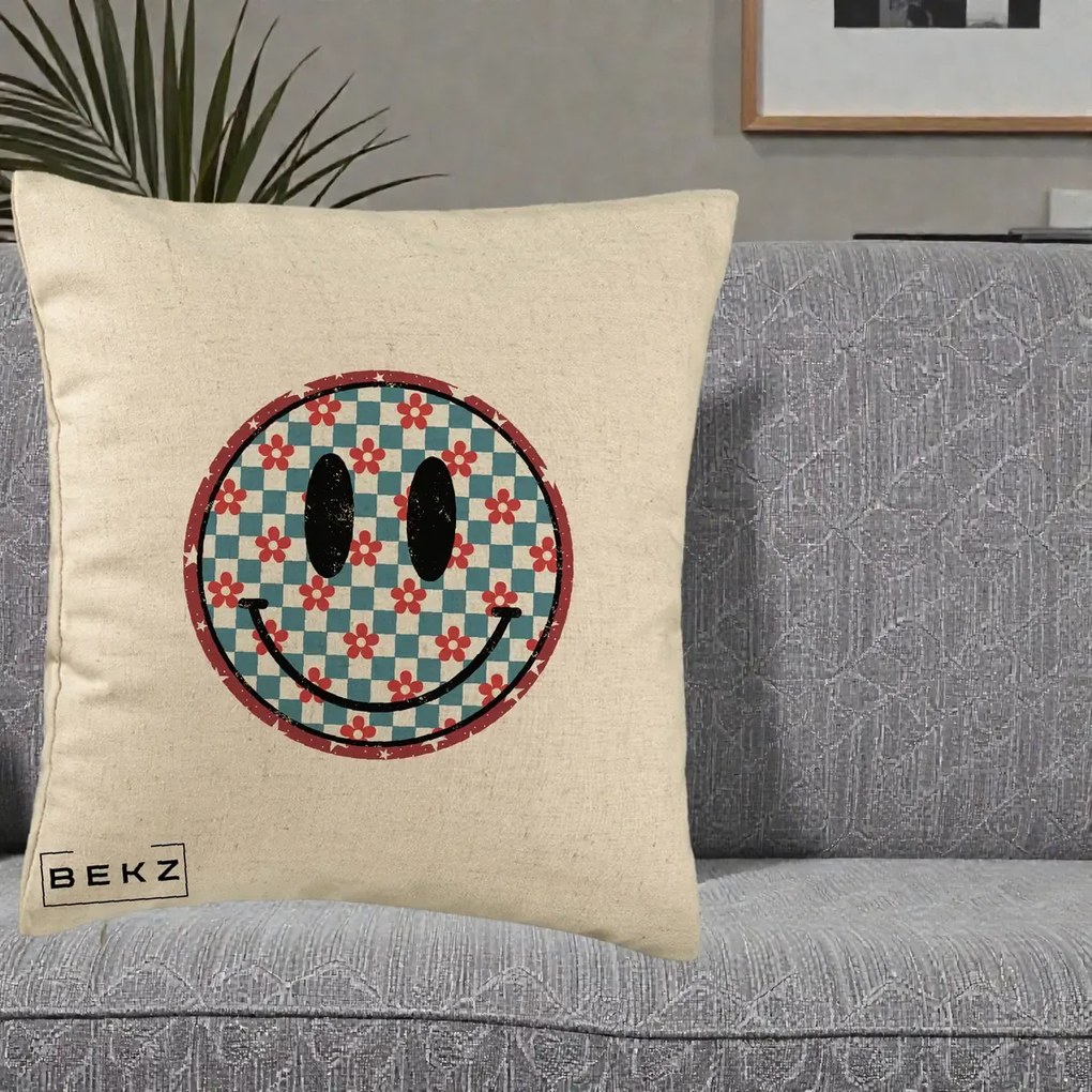 Perna Decorativa Smiley Face Checkered cu Floricele, 40x40 cm, Bej, Husa Detasabila, Perna Inclusa, BEKZ®