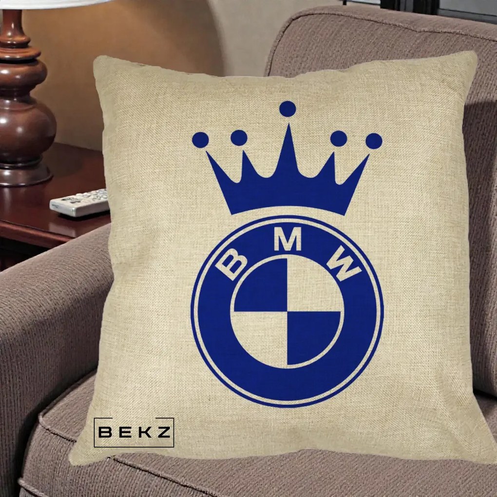 Perna Personalizata cu emblema BMW si Coroana, 40x40 cm, Crem, Husa Detasabila, Perna Inclusa, BEKZ®