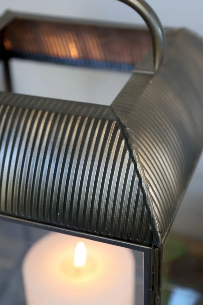 Felinar auriu, din metal, Pattern