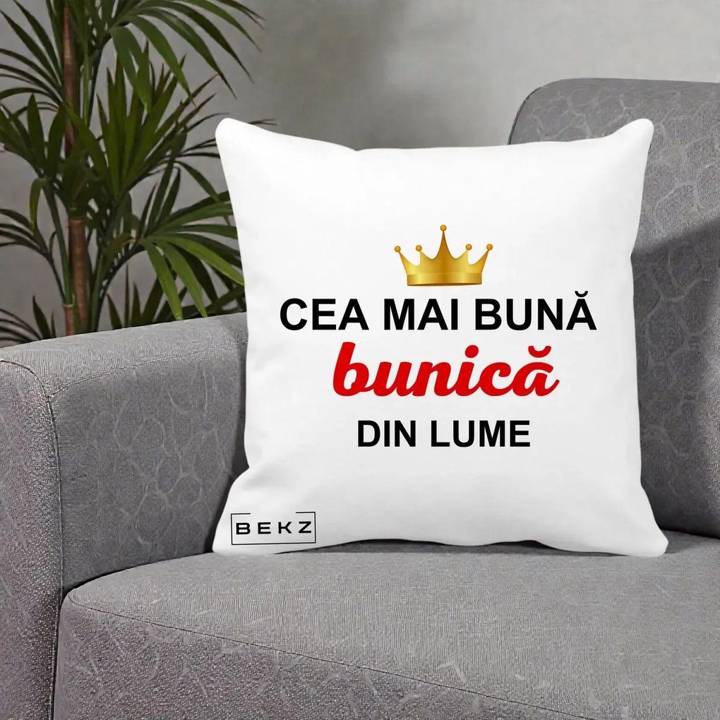 Cadou pentru Bunica - Perna Personalizata Cea Mai Buna Bunica Din Lume Coroana Aurie, 40x40 cm, Alba Mata, Husa Detasabila, Perna Inclusa, BEKZ®