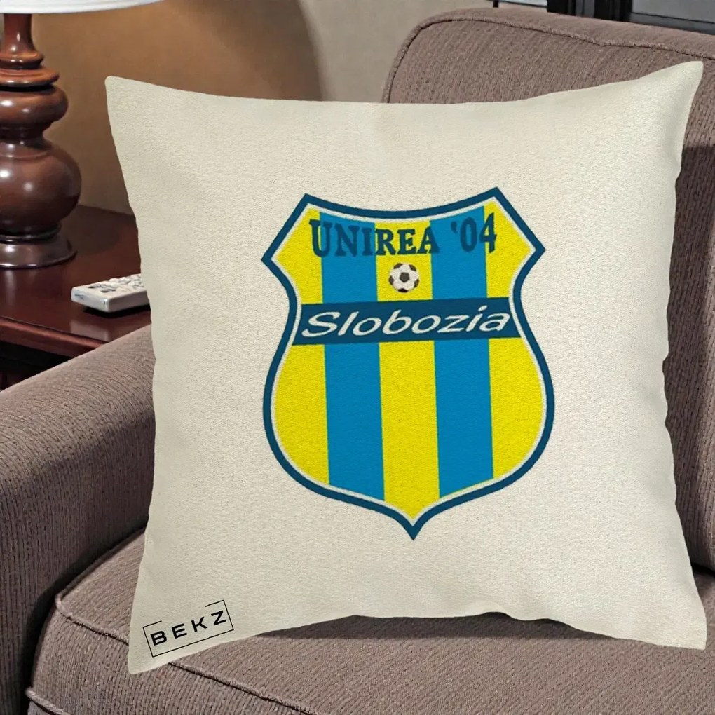 Perna Personalizata Unirea '04 Slobozia Fotbal, 40x40 cm, Ecru, Husa Detasabila, Perna Inclusa, BEKZ®