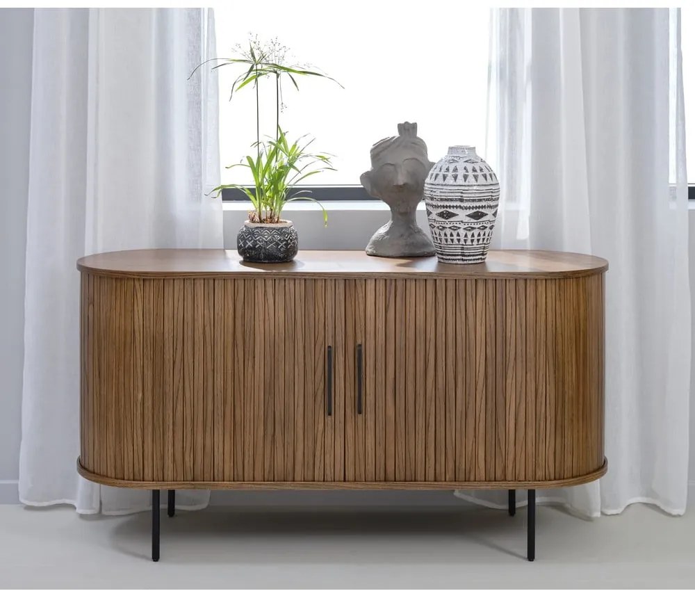 Comodă maro joasă cu aspect de lemn de stejar 140x76 cm Nola – Unique Furniture
