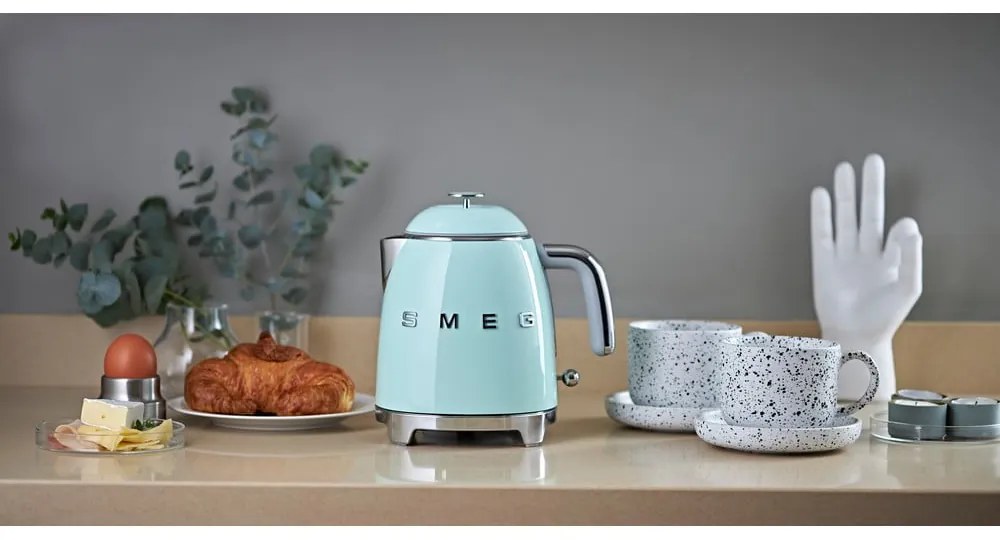 Ceainic electric verde deschis din oțel inoxidabil 800 ml Retro Style – SMEG