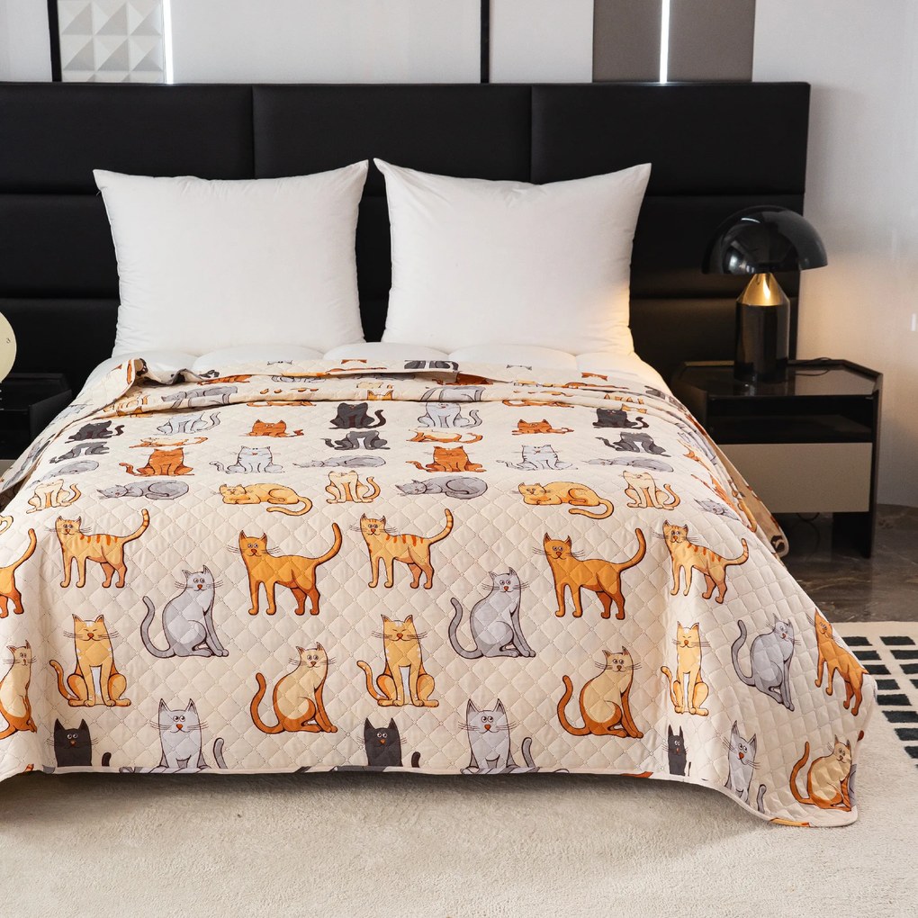 Cuvertura de pat cu model COLORED CATS crem Dimensiune: 220 x 240 cm