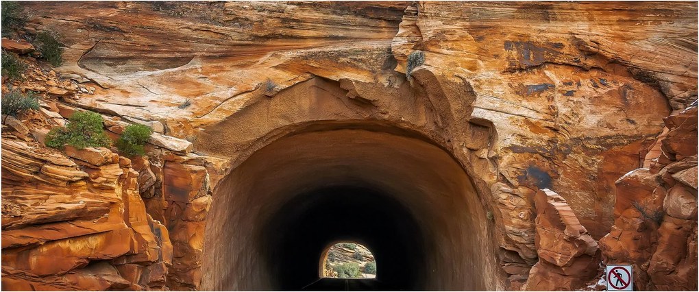Tablou - tunel în stâncă (120x50 cm)