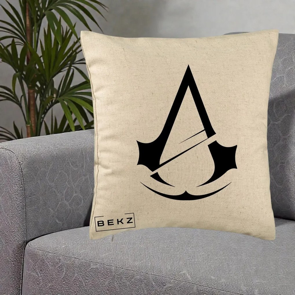 Perna Personalizata Assassin's Creed Minimalist, 40x40 cm, Bej, Husa Detasabila, Perna Inclusa, BEKZ®