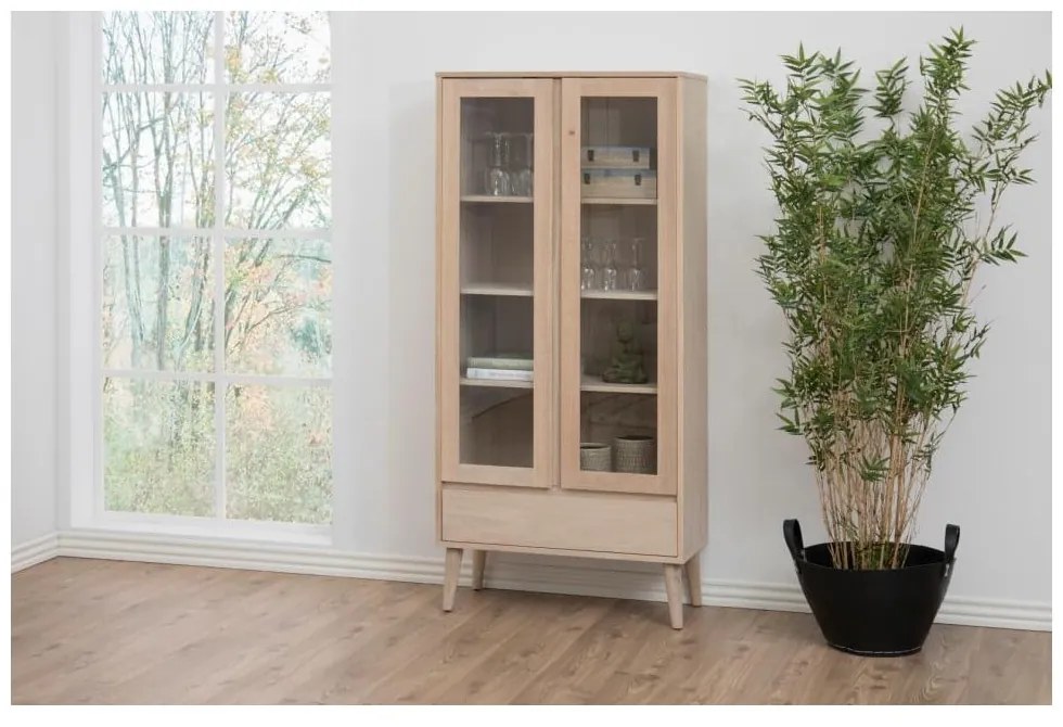 Vitrină în culoare naturală cu aspect de lemn de stejar 80x178 cm Nagano – Actona