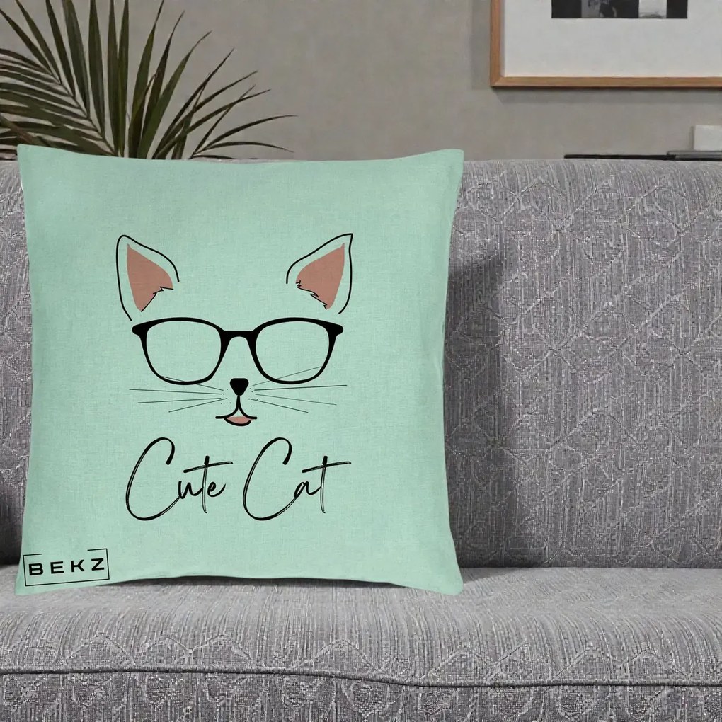 Perna Personalizata Cute Cat cu Ochelari, 40x40 cm, Verde Menta, Husa Detasabila, Perna Inclusa, BEKZ®