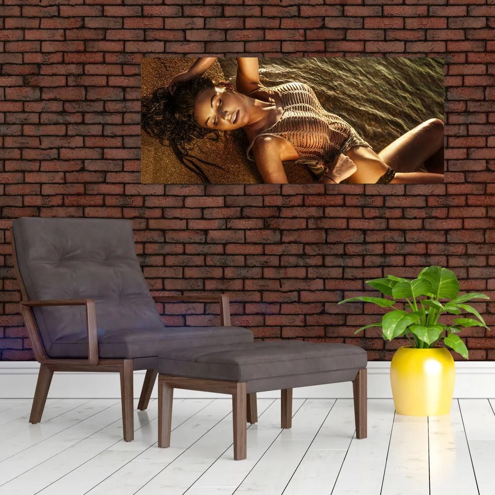 Tablou cu femeia întinsă pe plajă (120x50 cm)