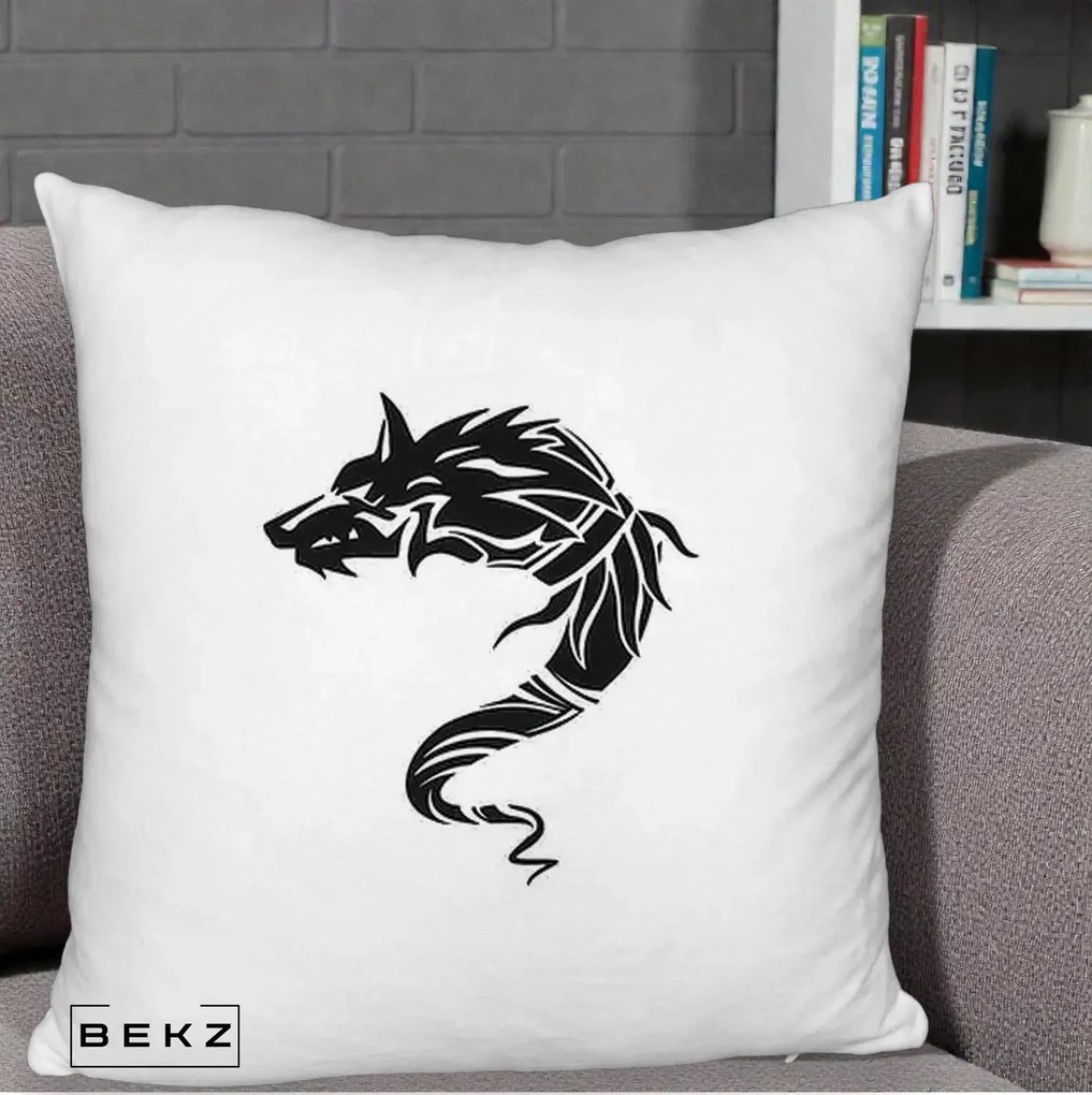 Perna Decorativa Lup Tribal Alb-Negru, 40x40 cm, Alb Pufos, Husa Detasabila, Perna Inclusa, BEKZ®