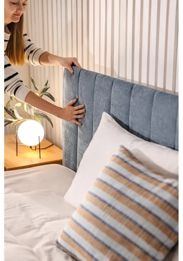 Pat matrimonial albastru tapițat cu spațiu de depozitare cu somieră 160x200 cm Myra Slim Line – Bonami Selection