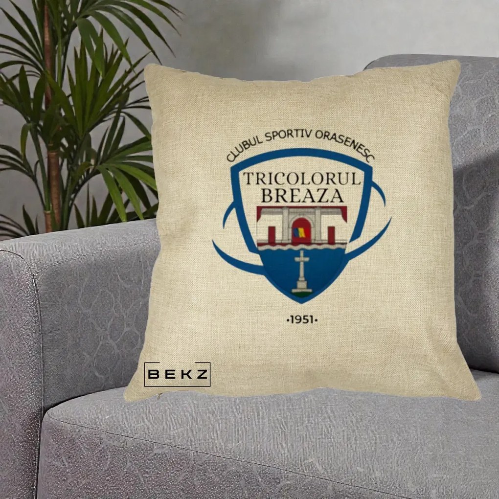 Perna Personalizata CSO Tricolorul Breaza 1951, 40x40 cm, Crem, Husa Detasabila, Perna Inclusa, BEKZ®