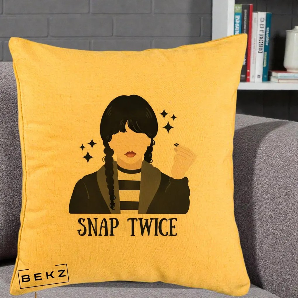Perna Personalizata Wednesday Snap Twice, 40x40 cm, Galben, Husa Detasabila, Perna Inclusa, BEKZ®
